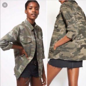 Sanctuary Button Down Four Pocket Camo Shaket Size S